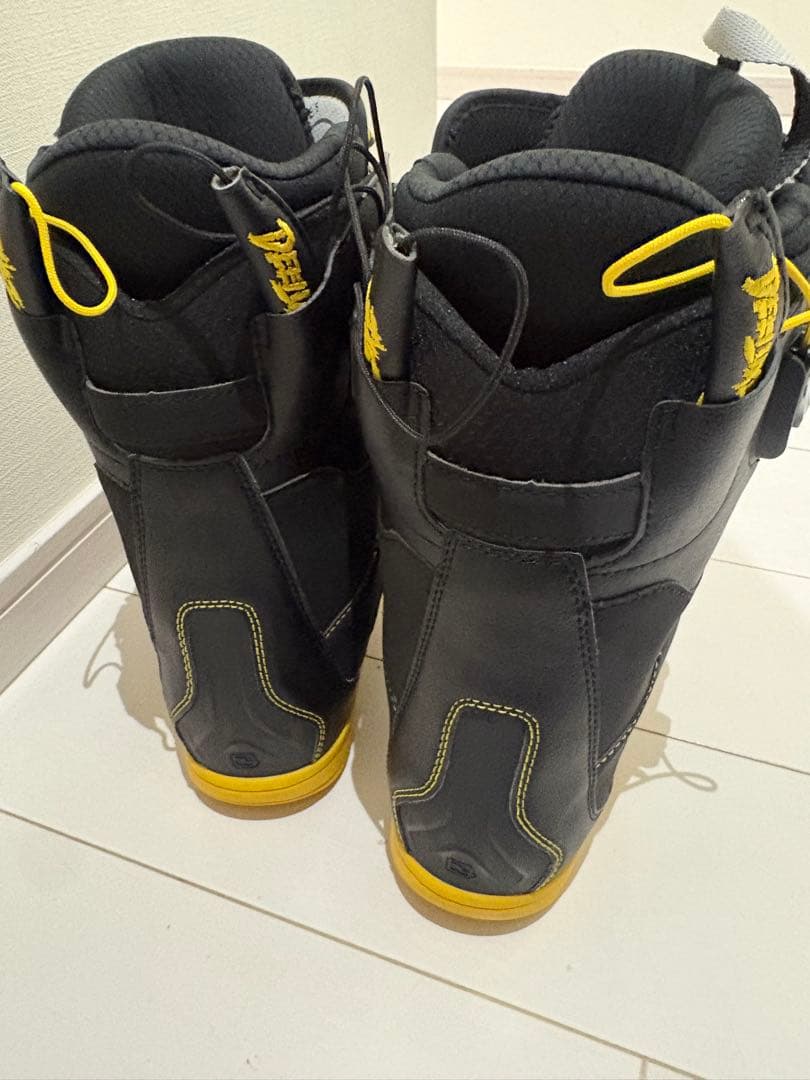 DEELUXEディーラックス THE BRISSE スノーボードブーツ　26.5
