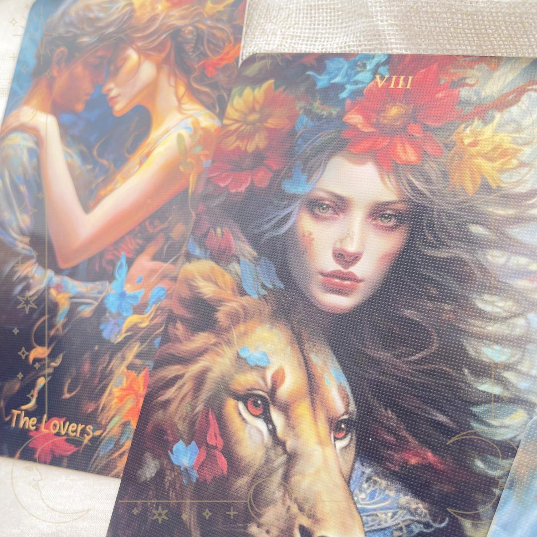 【正規品タロットカード】新作✨入手困難な海外美麗デッキ✨光の王国のタロットカード