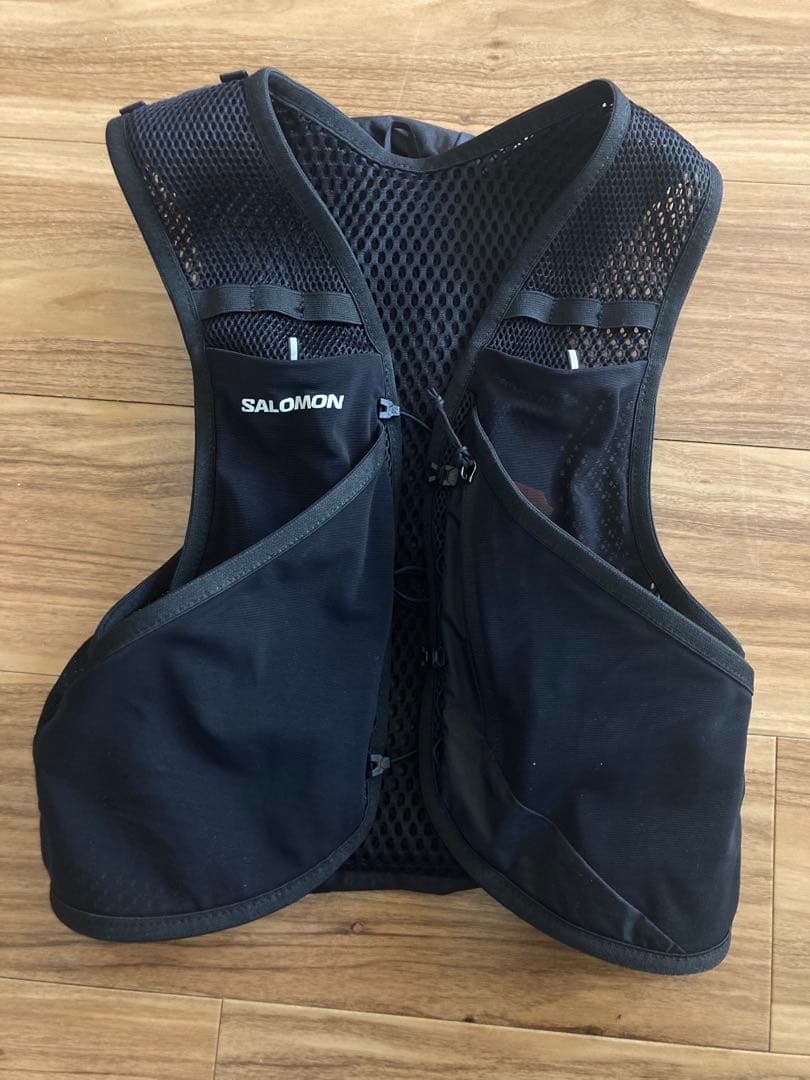 L*様 購入日に即発送 美品 SALOMON ACTIVE SKIN 8 Lサイ
