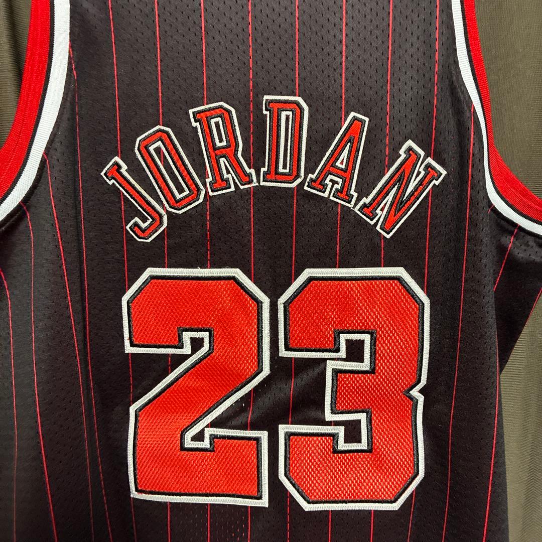 マイケル・ジョーダン シカゴブルズ　ミッチェル＆ネス jersey L Bboy