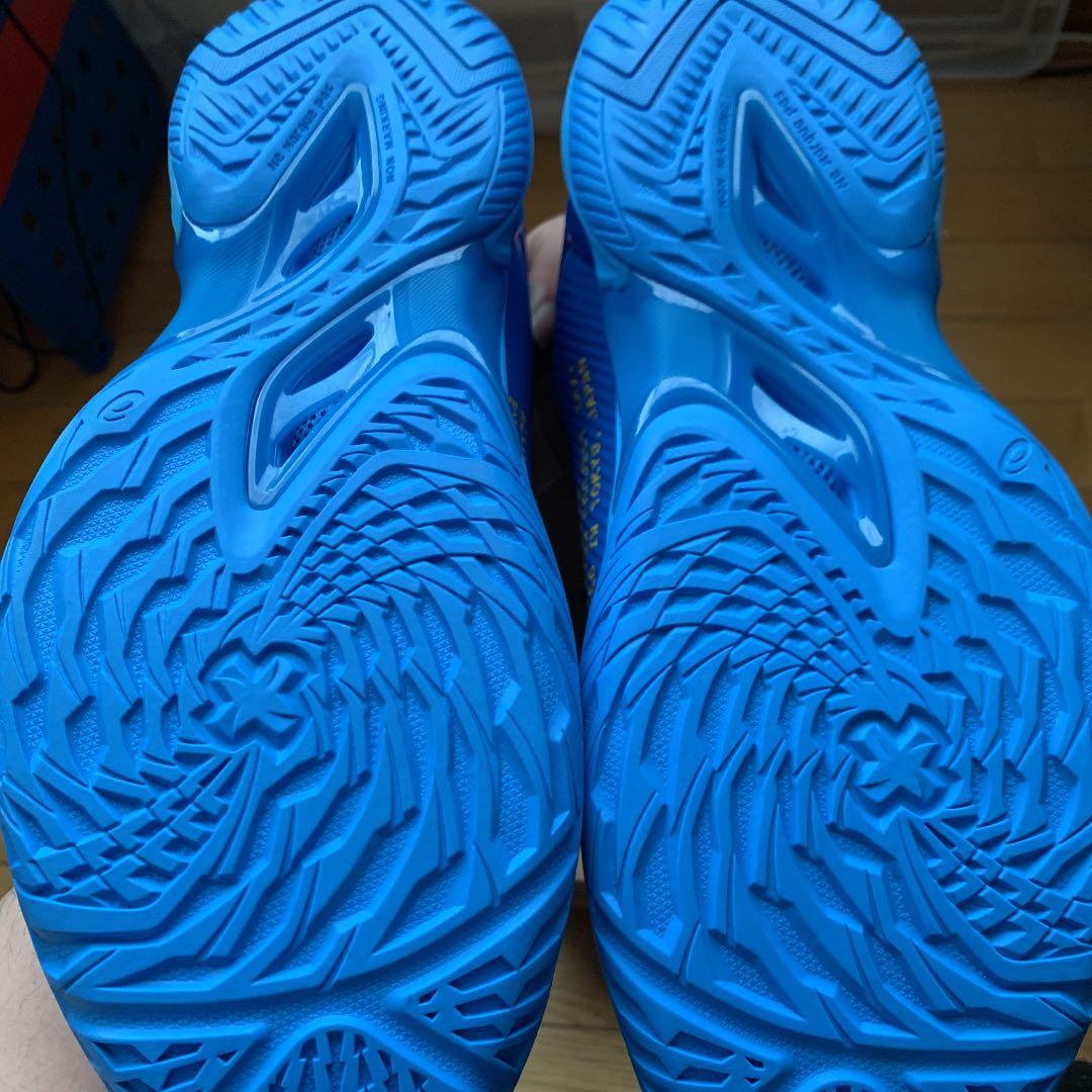 バスケットボールシューズ