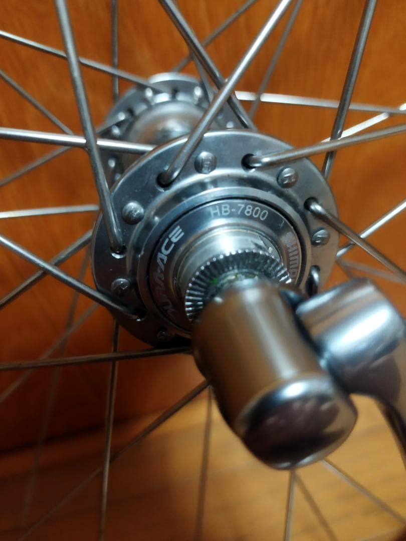 アンブロッシオ　ネメシス　デュラエースハブ　前輪
