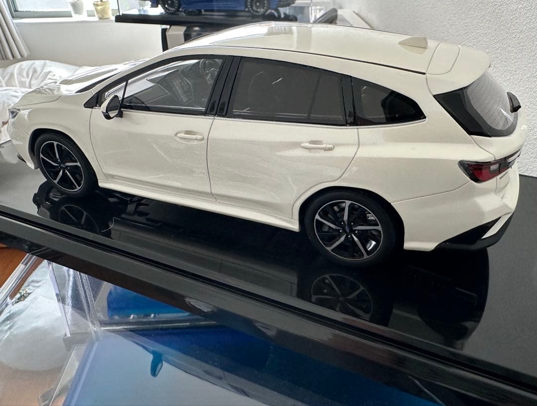 京商サムライLEVORG ホワイト1/18ミニカー