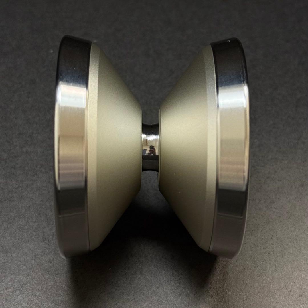 新型フラクタル　シルバーゴールド　ジャパンテクノロジー