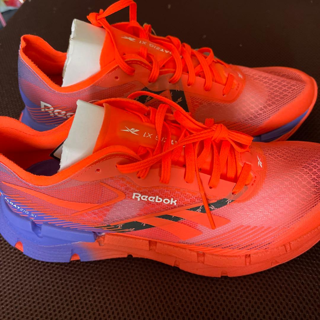 新品タグ付き　Reebokランニングシューズ　 FLOATZIG X1 27㎝