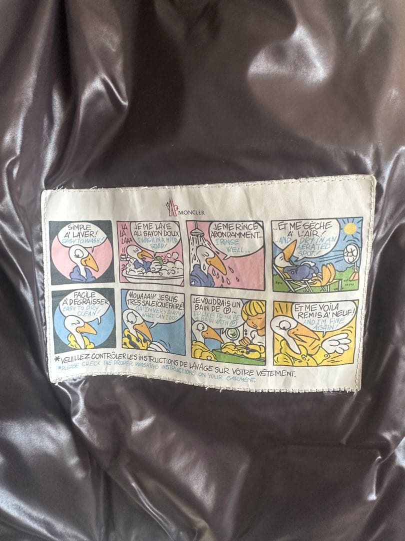 MONCLER フード付きグレーダウンベスト