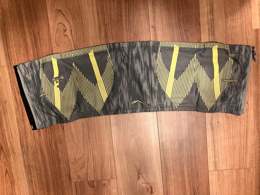 【みー】Mサイズ シックスパッド コアベルト SIXPAD 正規品