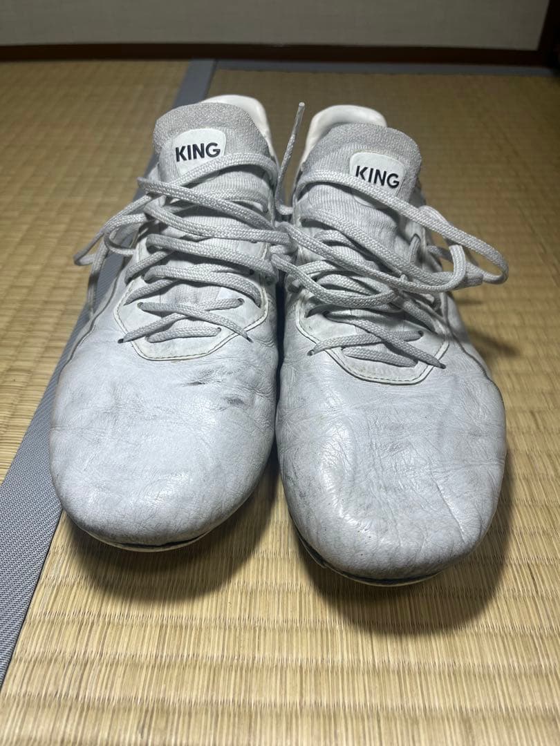 サッカー　スパイク　プーマ　キング