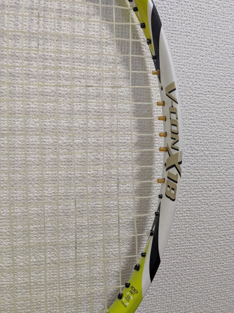 【美品】YONEX V-CON X18 テニスラケット (G3) 285g