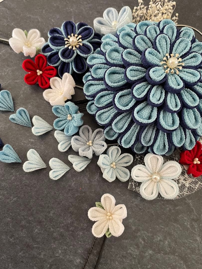 つまみ細工　髪飾り　✴︎雅✴︎ホワイトブルー　成人式卒業式　No.482再販5