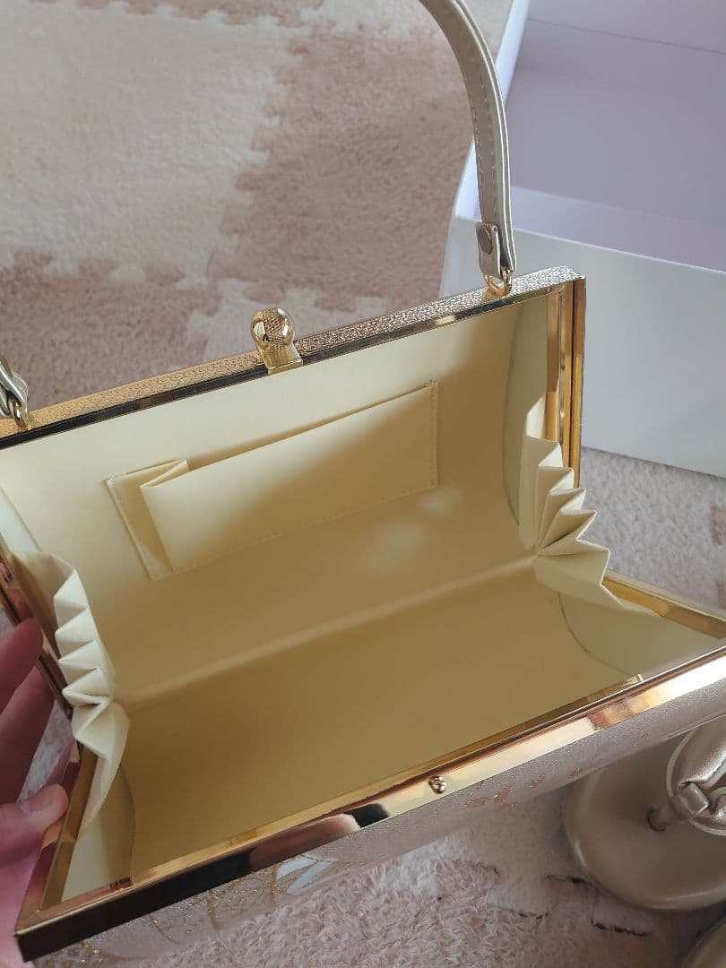 美品 シャンパンゴールド 花柄 和装用 バッグと草履セット