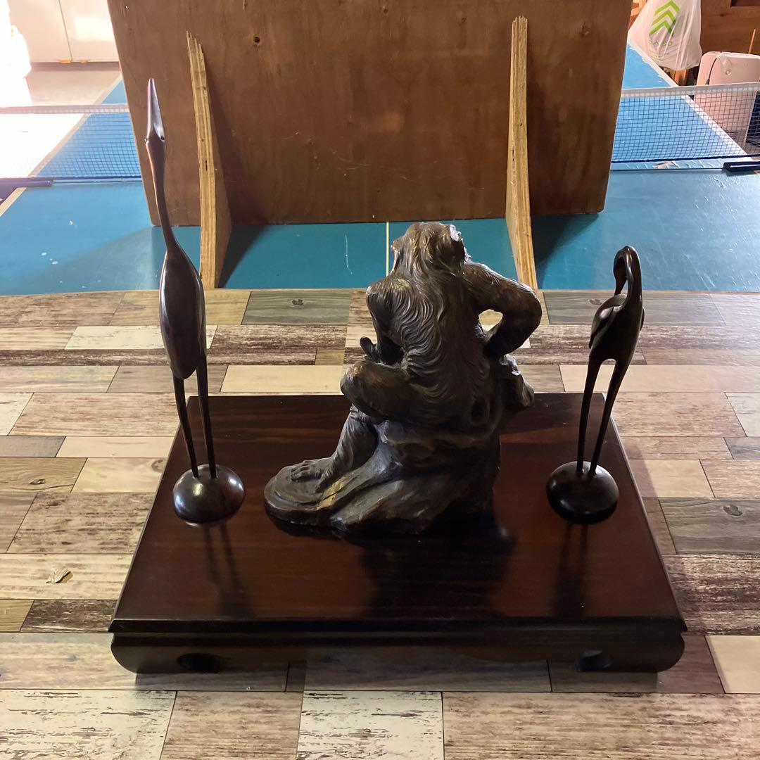 金属製猿のアンティーク、鶴（つがい）の置物まとめ売り　台座付き