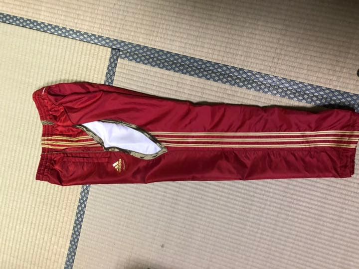 アディダスプロフェッショナル赤白