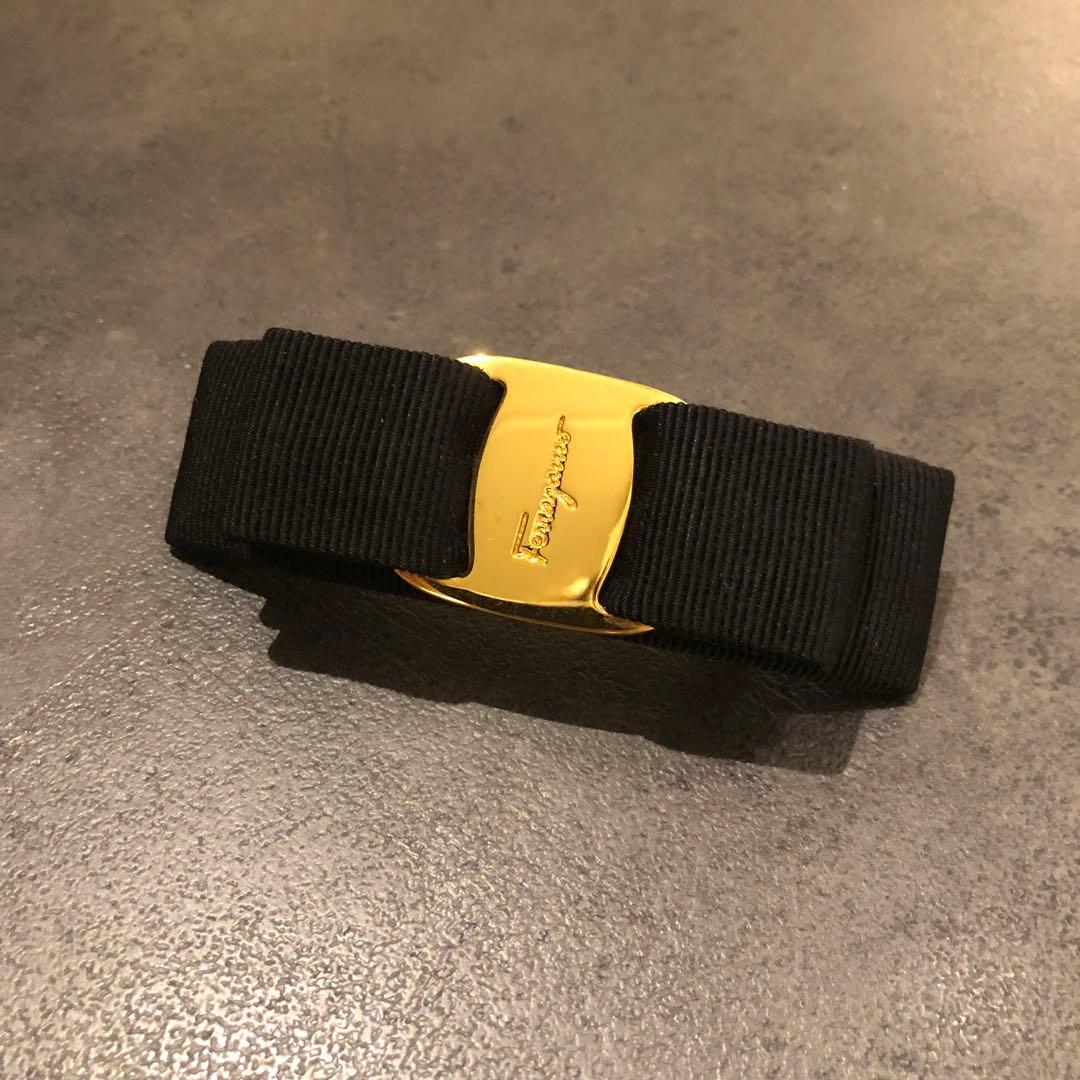 【Ferragamo】黒リボンバレッタ