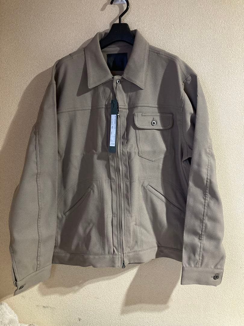 バックラッシュ　ポリエステルブルゾン　ベージュ　L