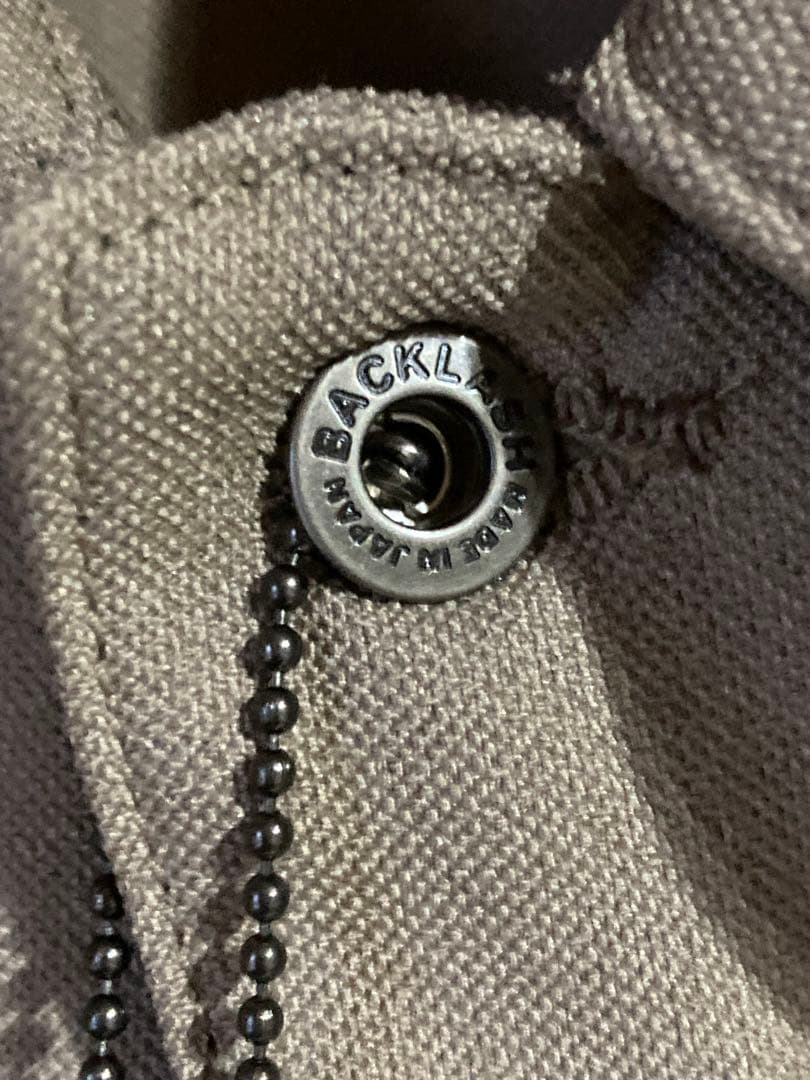 バックラッシュ　ポリエステルブルゾン　ベージュ　L