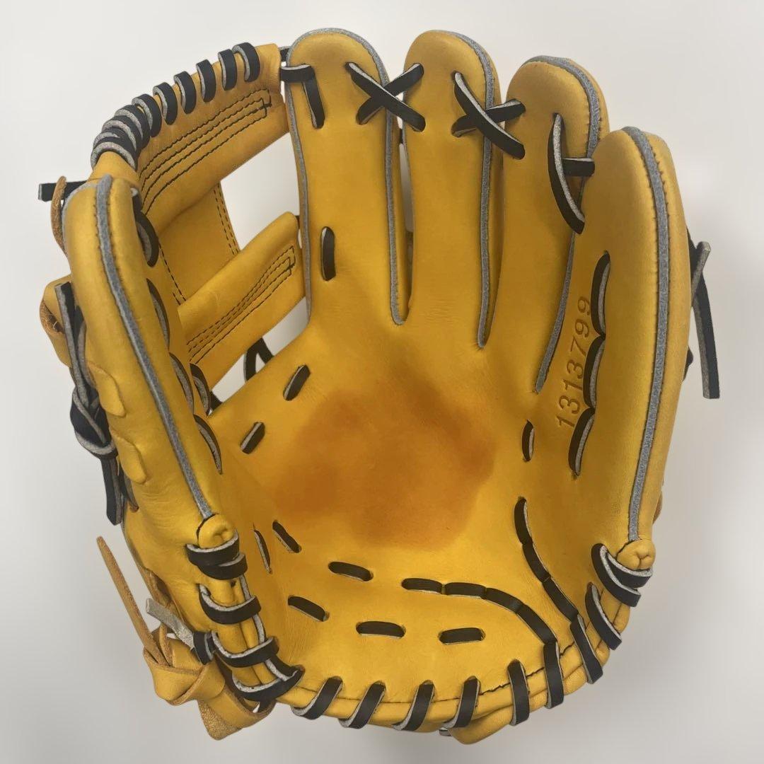 レア Under Armour TWIL イエローグローブ 内野手 袋付き