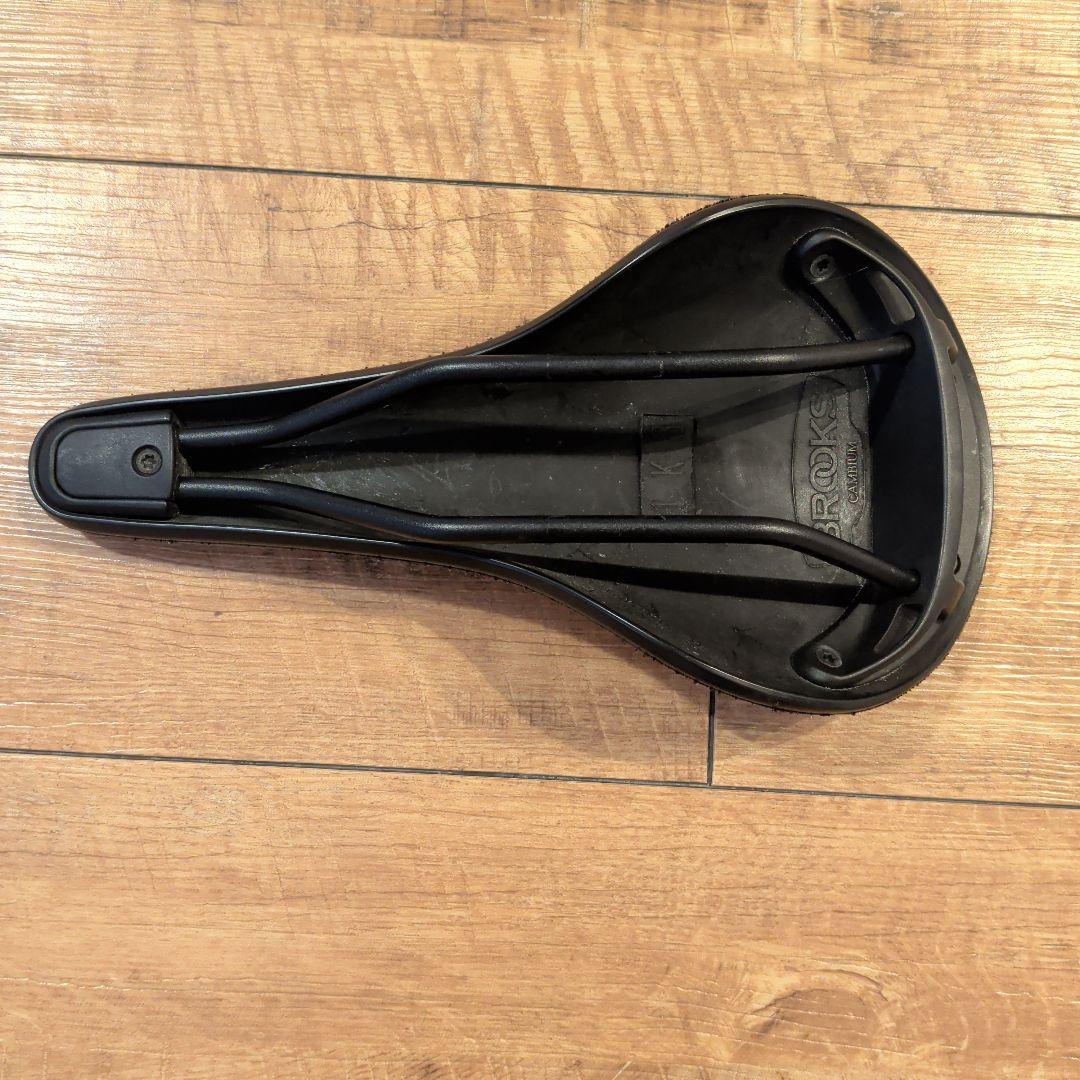 BROOKS C15 サドル