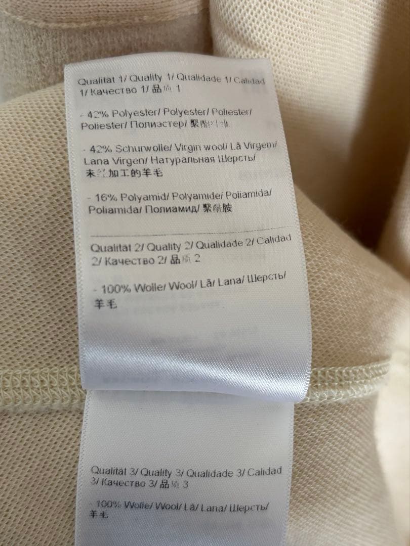 escada クリーム色 ニットロングワンピース　155/80A