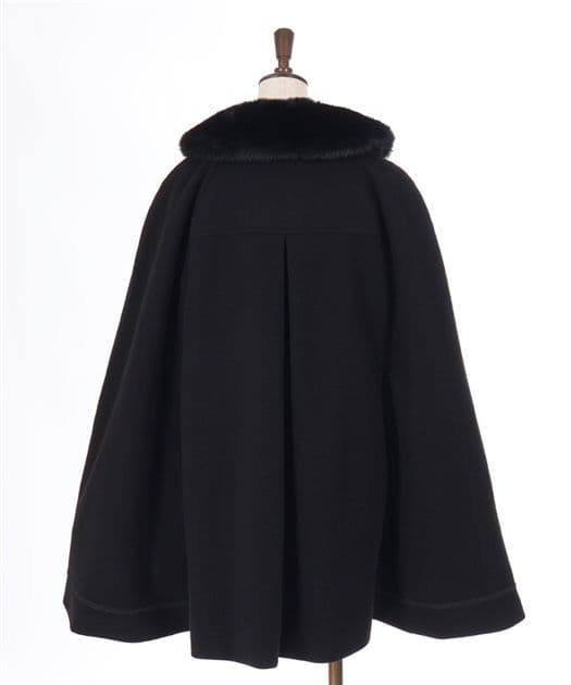 アクシーズファム　ケープコート　リボン　襟付き　ファー　ケープ　ブラック