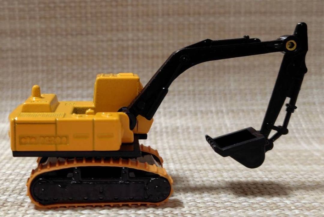 トミカ黒箱9-3 小松パワーショベルPC 200 日本製 当時物