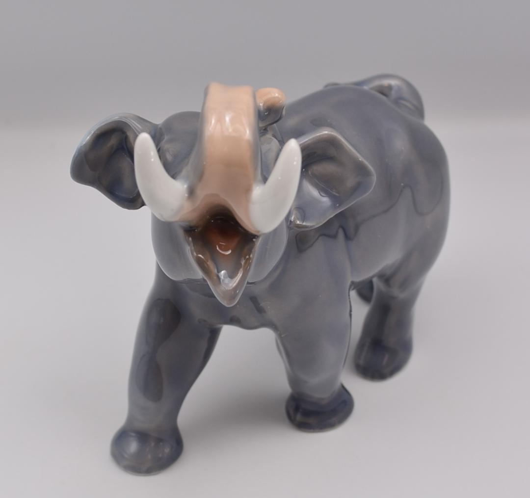 鼻を上げた象　＃2998　★ロイヤルコペンハーゲン　デンマーク　ヴィンテージ