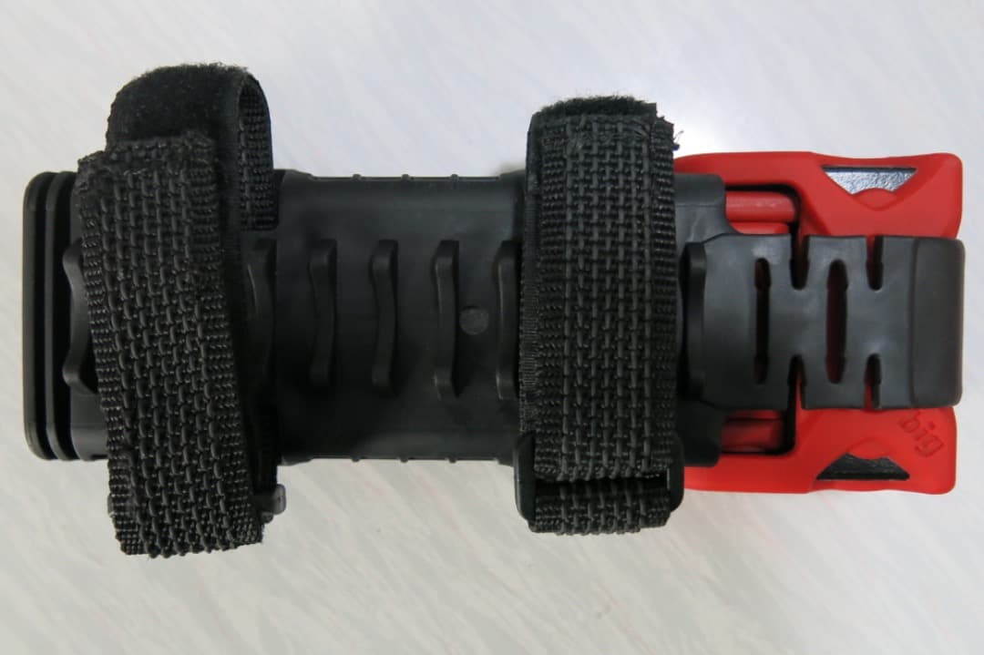 ABUSアブス BORDO Big6000FoldingLock 120cm赤