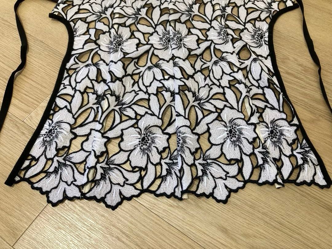 【美品】キシダミキ　KISHIDAMIKI ハーフビスチェ　フラワー