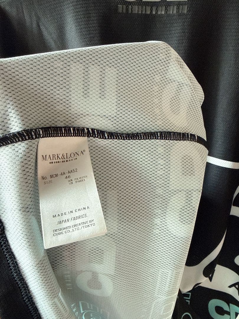 美品 ★ MARK&LONA 完売モデル 黒 モックネック シャツ マーク&ロナ