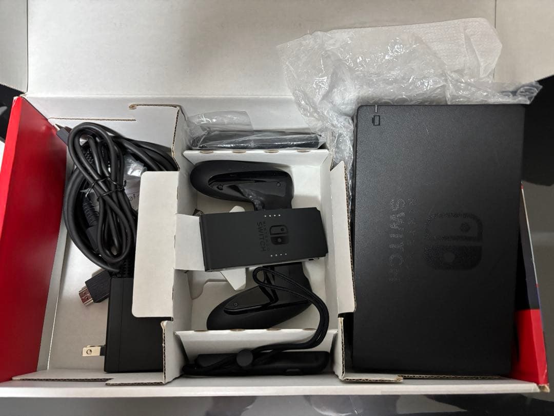 ニンテンドーSwitch➕SDカード付き