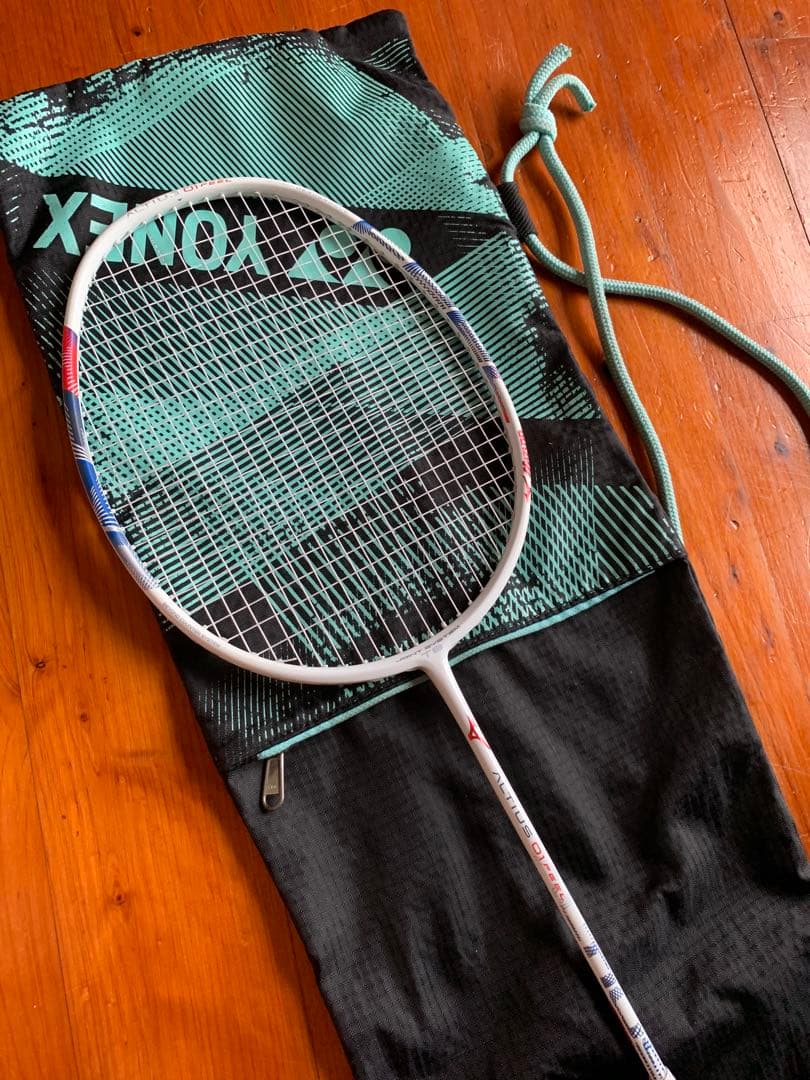 Mizuno アルティウス01 フィール(バドミントンラケット）