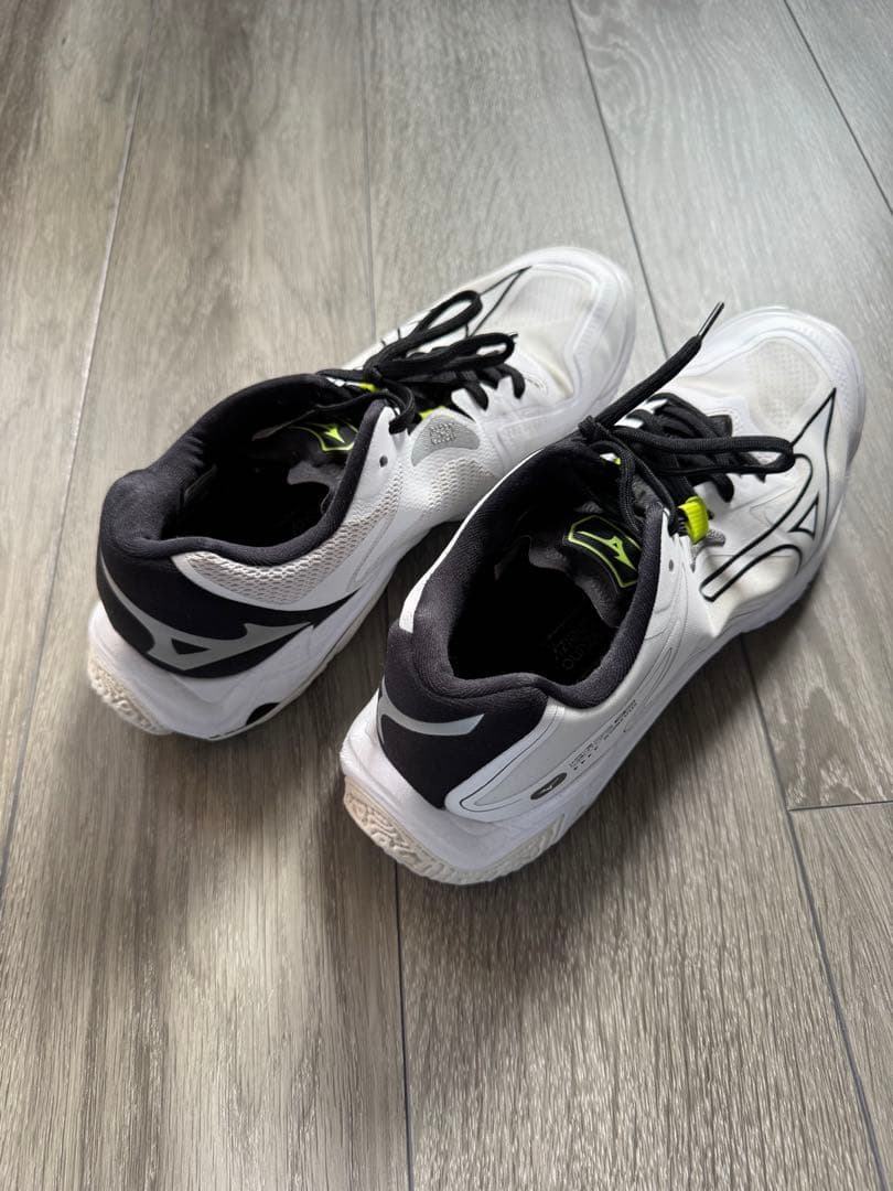 ミズノ　バレーボール　シューズ　ウェーブライトニング　Z8 26.5 最終値下げ