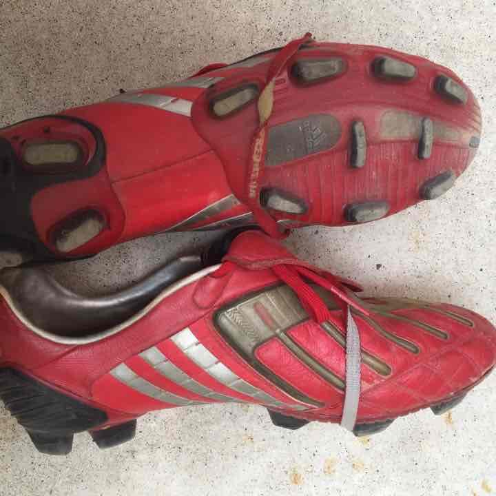 アディダススパイク