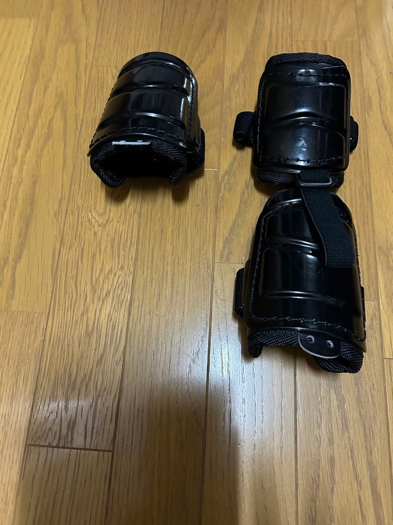 ベルガード【新品】野球球審防具アームガード両手