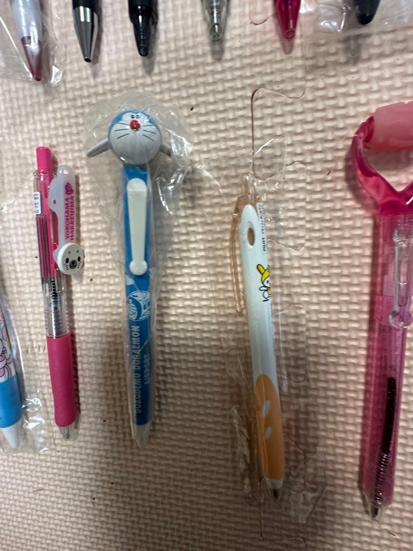 公*o様 キャラクター ボールペン セット B1