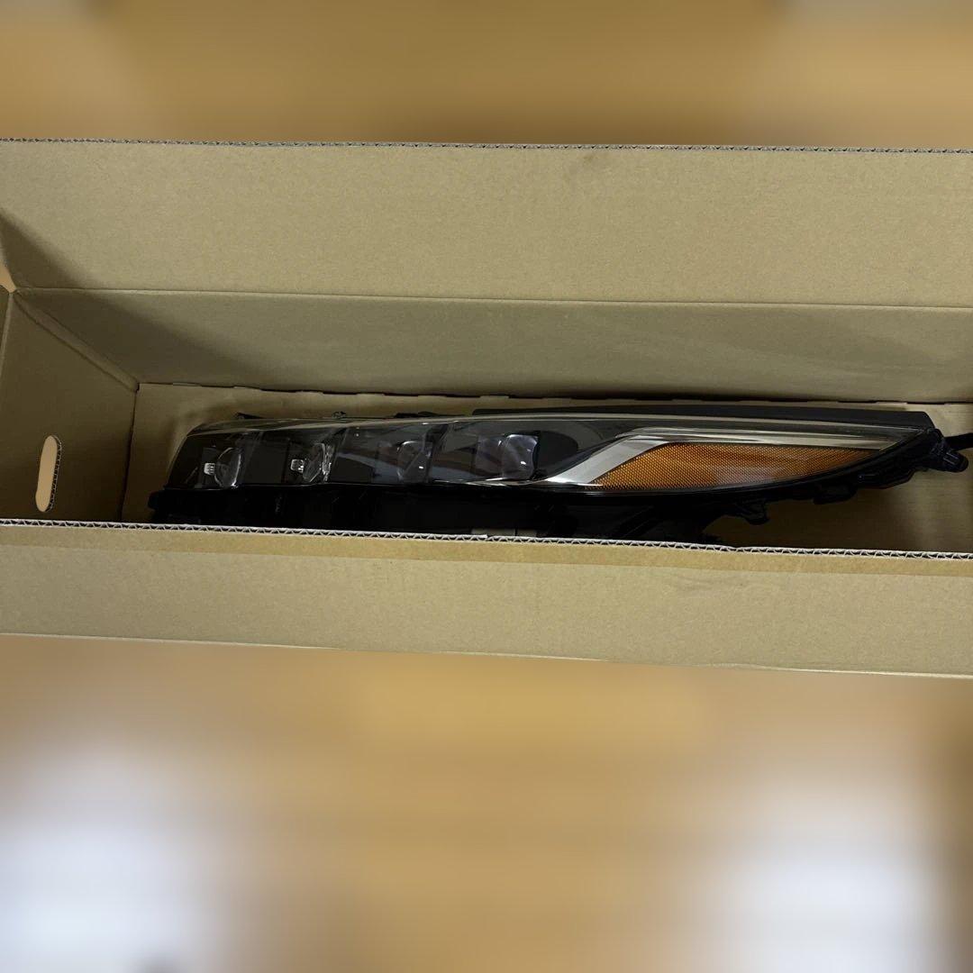 プリウス PHV LEDヘッドライト　左側