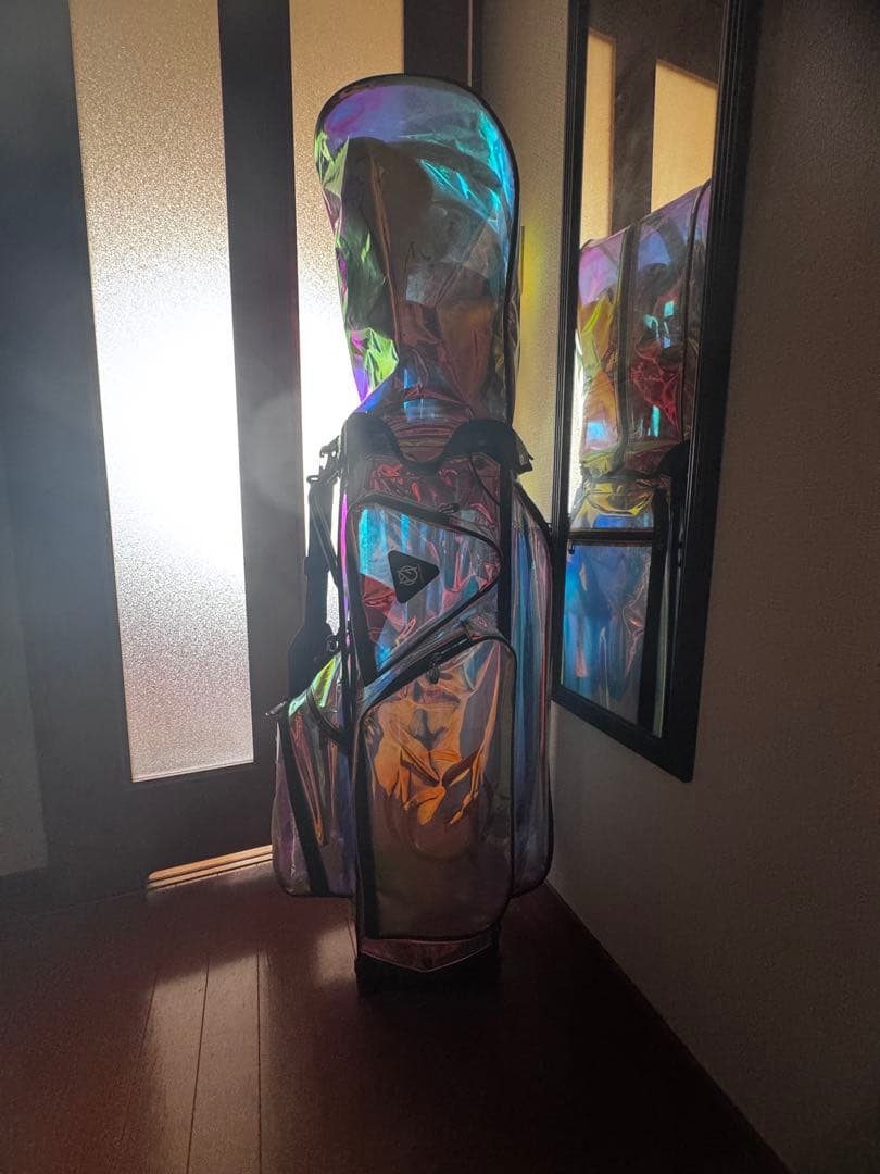 美品OMNIX ゴルフバッグ ルイ・ヴィトンバック素材　購入価格77.000円。