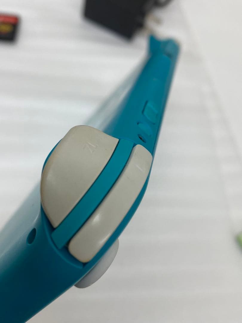 3-2584 Nintendo SwitchLiteターコイズ　＋　ソフト5点