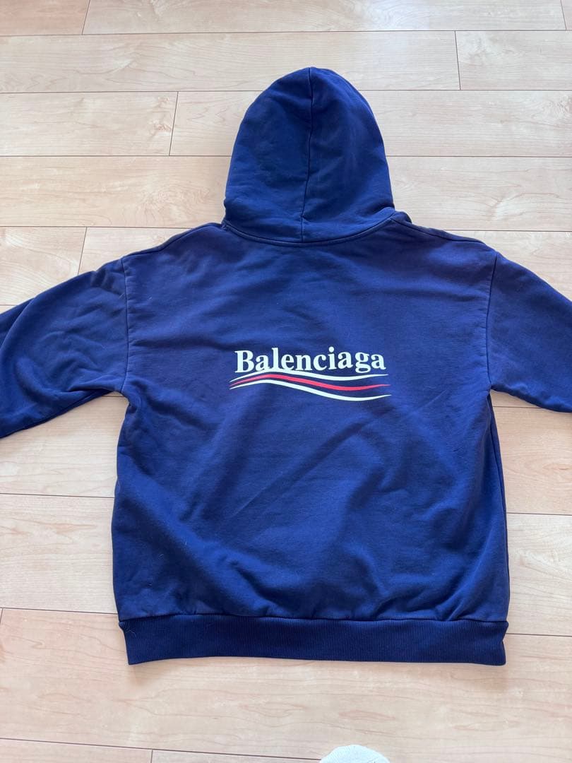 バレンシアガ☆パーカー☆