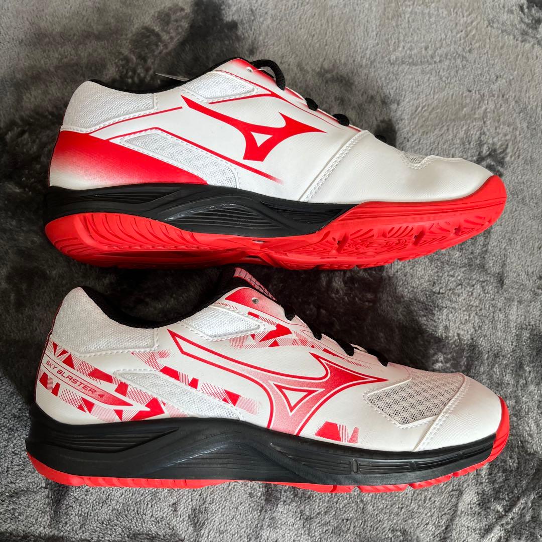 新品 ミズノ スカイブラスター 4 バドミントン シューズ 25.5
