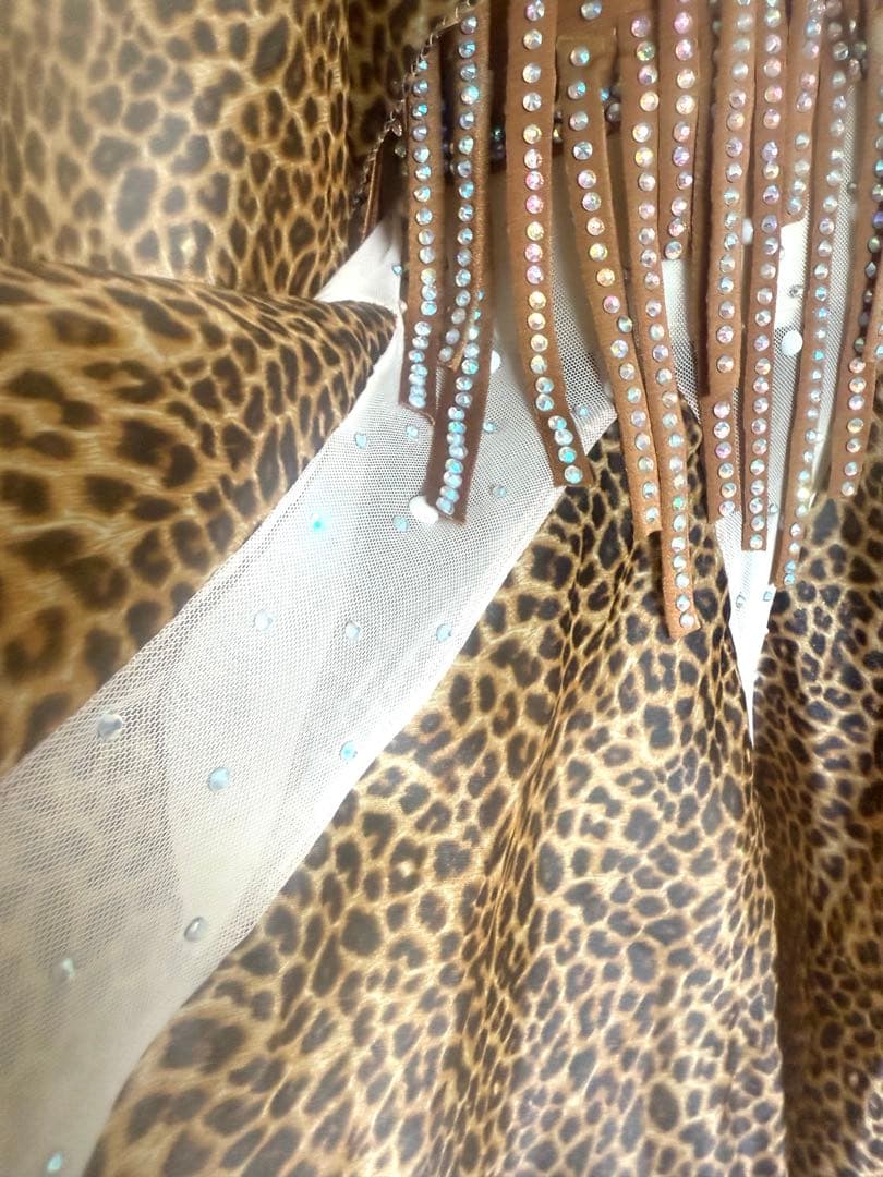 HANAN ヒョウ柄ビーズ装飾ベリーダンスセットアップ