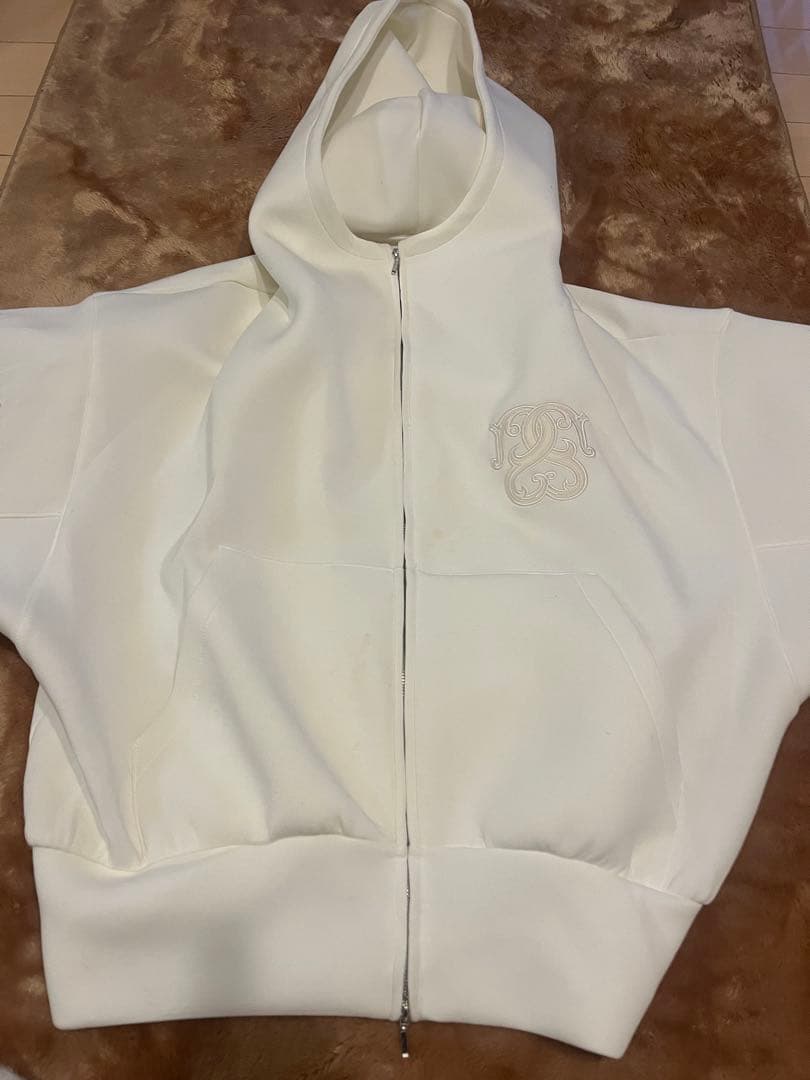 スナイデル　ボリュームパーカー　アイボリー