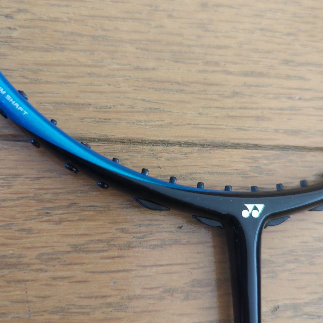 ヨネックス　アストロクス77　ラケット　中古品　バドミントンラケット