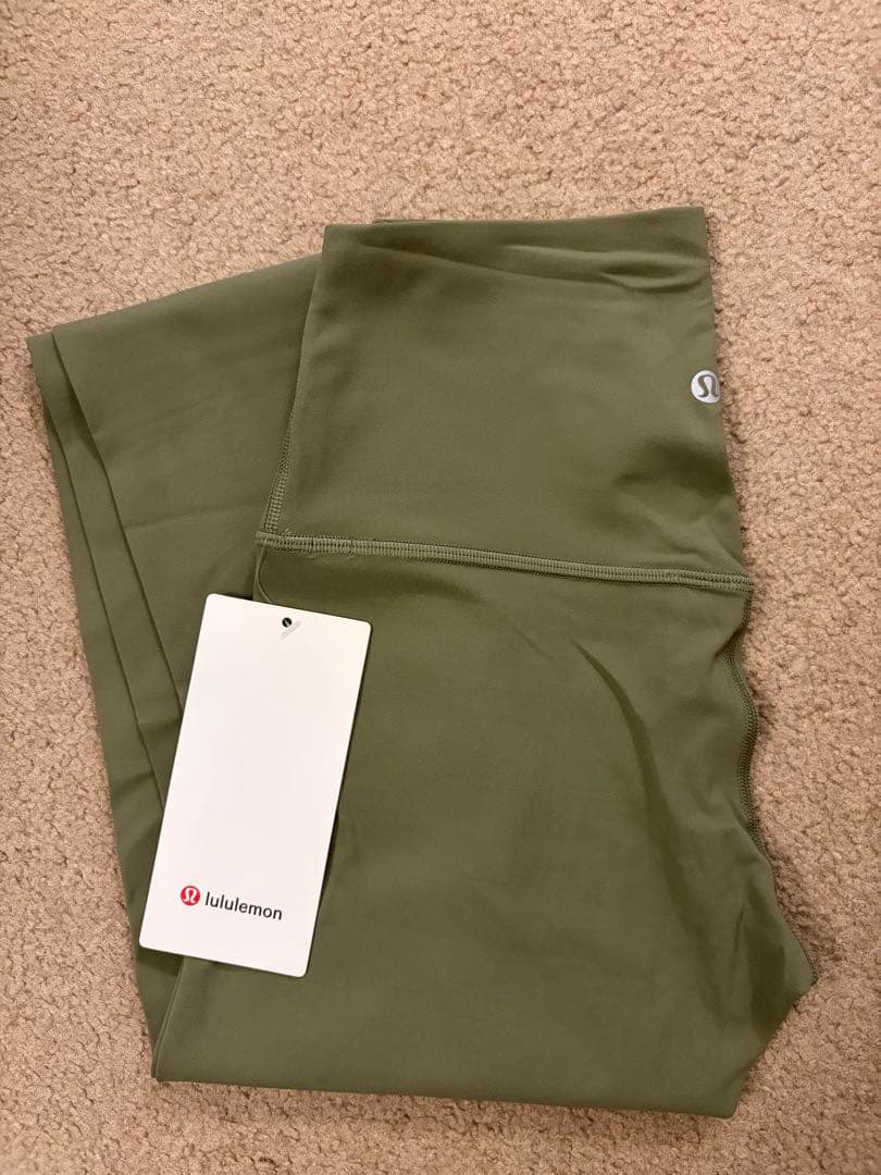 ルルレモン 滑らかな肌触りAlign High-Rise Pant 28\"/6