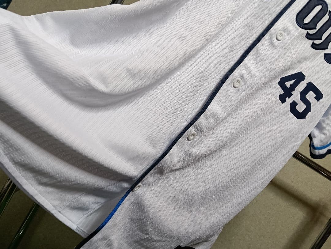 【超希少！極美品！】西武ライオンズ 本田圭佑 投手 ユニフォーム（XL）