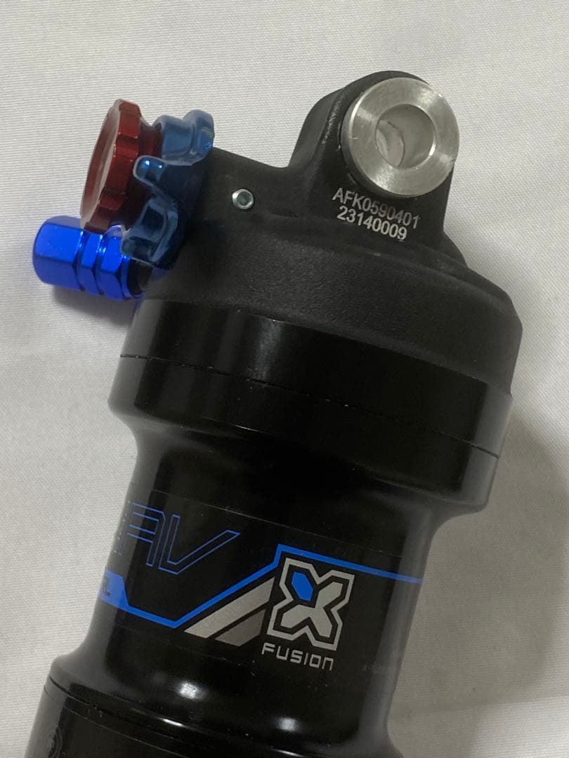 X Fusion 210×55 MTB リアサスペンション 未使用