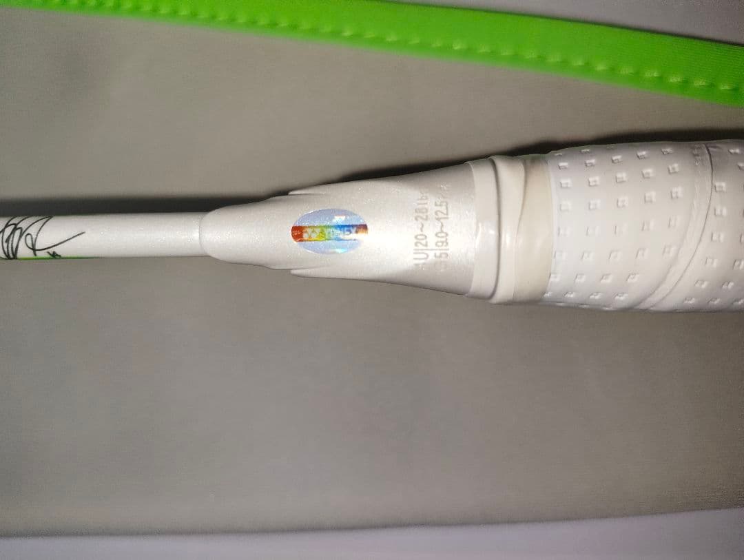 YONEX アストロクス100ZZ VAヴィクター・アクセルセンモデル 4UG5