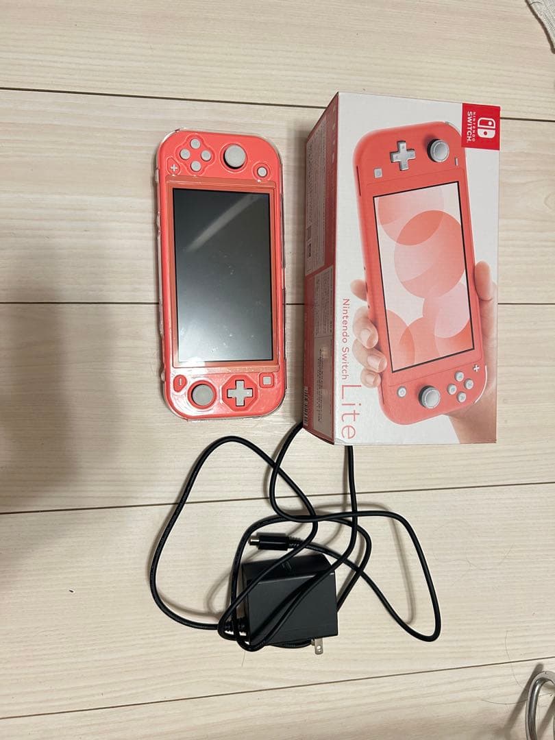 Nintendo Switch Lite ピンク 本体　透明カバー付き