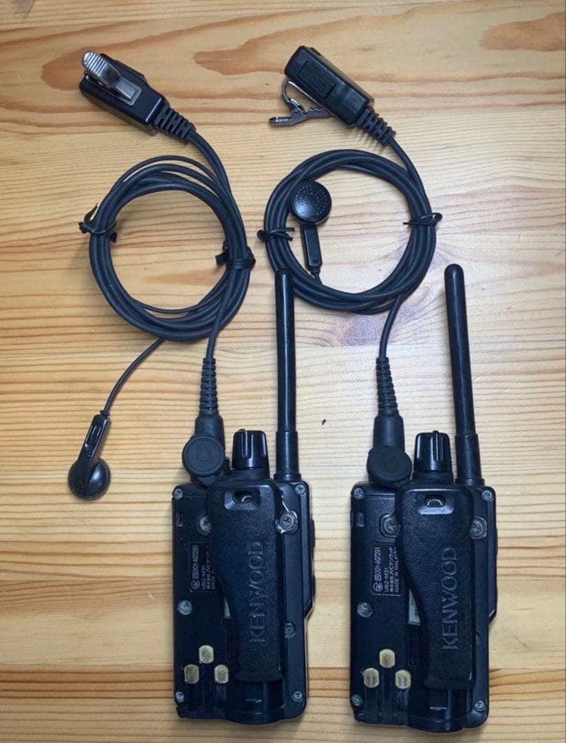 UBZ-M31 KENWOODトランシーバー　4台セット タイピンマイク付き