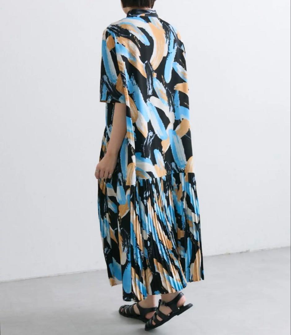 新品　イアパピヨネ　半袖斜めプリーツワンピース　総柄　ロングワンピース　前開き